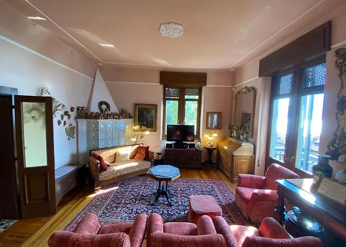 Suitecastlelakeview 1 *